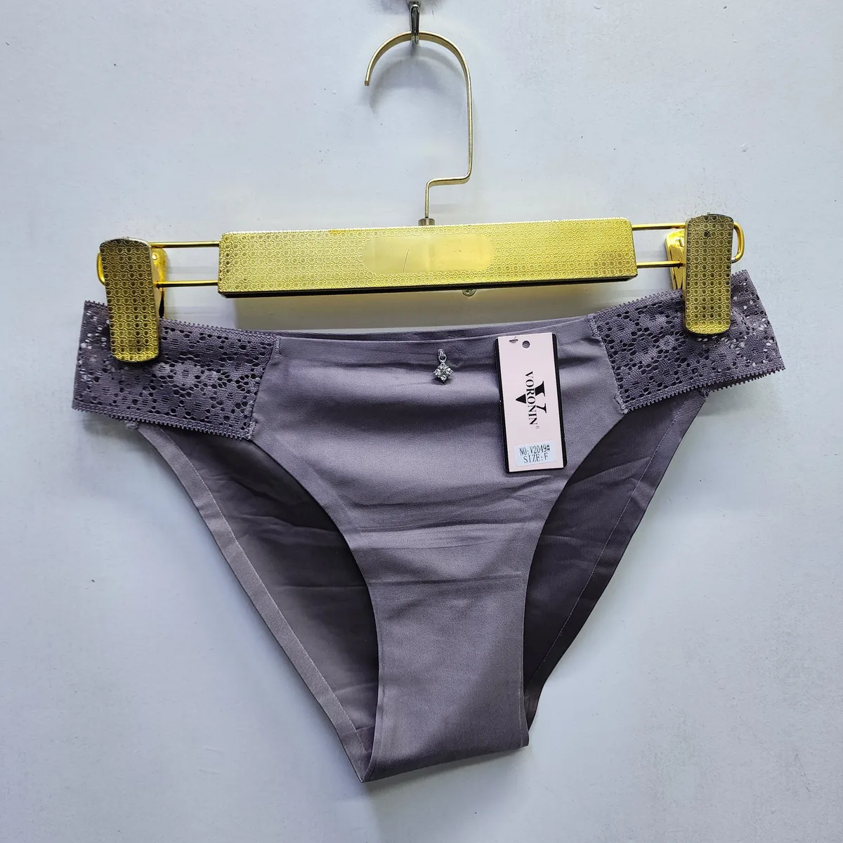 Seamless Silk Bikini Panties with Lace Detail – Petite Sizes 8 & 10