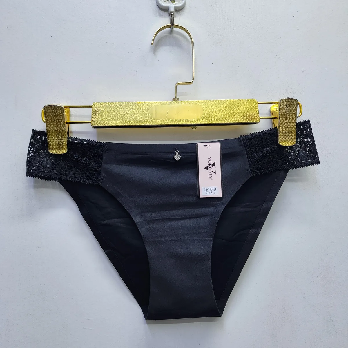 Seamless Silk Bikini Panties with Lace Detail – Petite Sizes 8 & 10